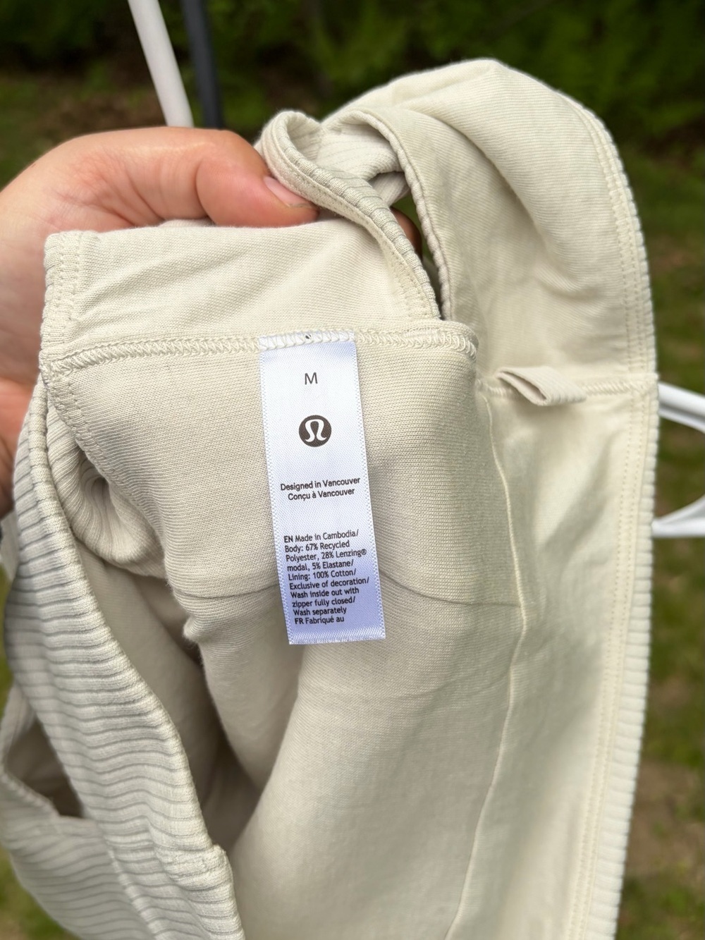 Lululemon Ribbed Softstreme Mockneck Cropped Tank Size Medium - Picture 9 of 9